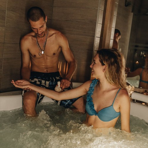 Bohatší nabídka privátních vířivých koupelí